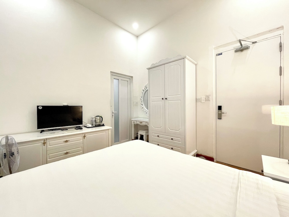Standard Room, No Windows