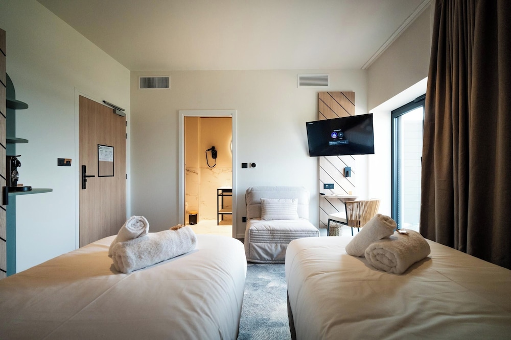 Superior Room, Multiple Beds photo 1