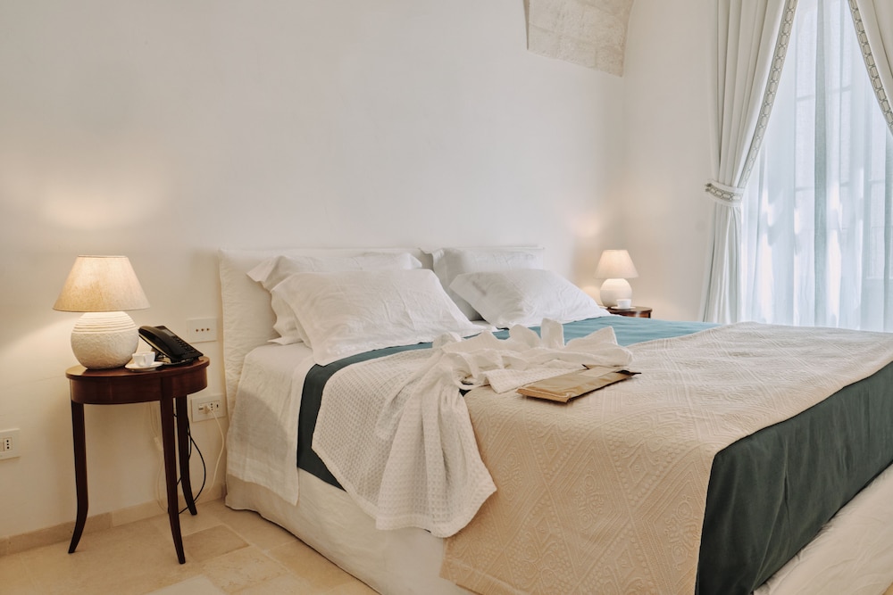 Superior Double Room, 1 King Bed photo 3