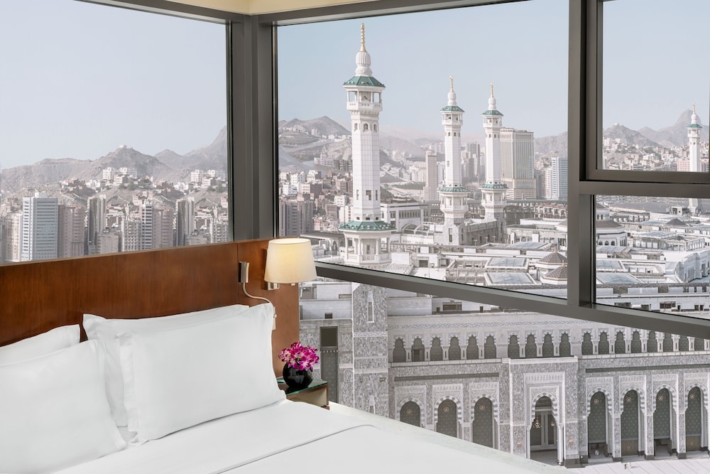 Junior Suite, 1 King Bed (Partial Haram View)