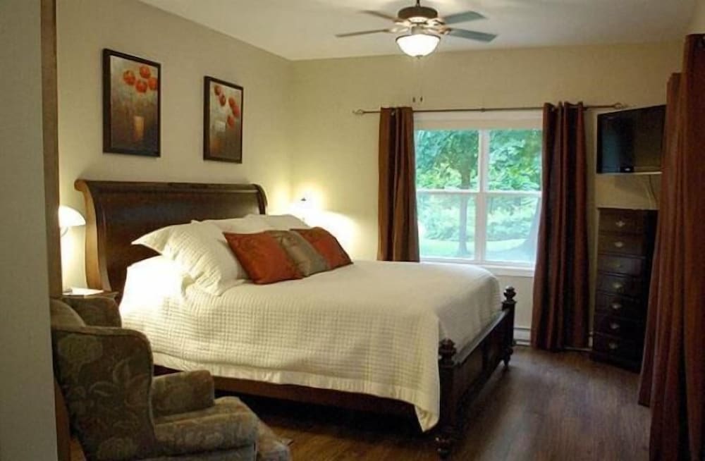 Executive Cottage