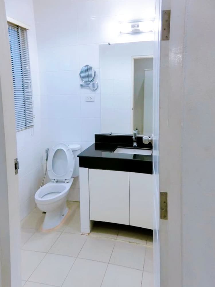 Standard Room (No lift) photo 2