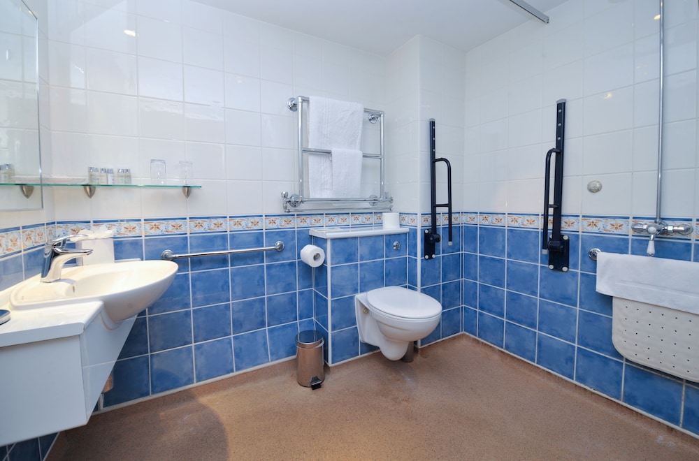 Standard Room, 1 Double Bed, Accessible, Non Smoking - Photo 4