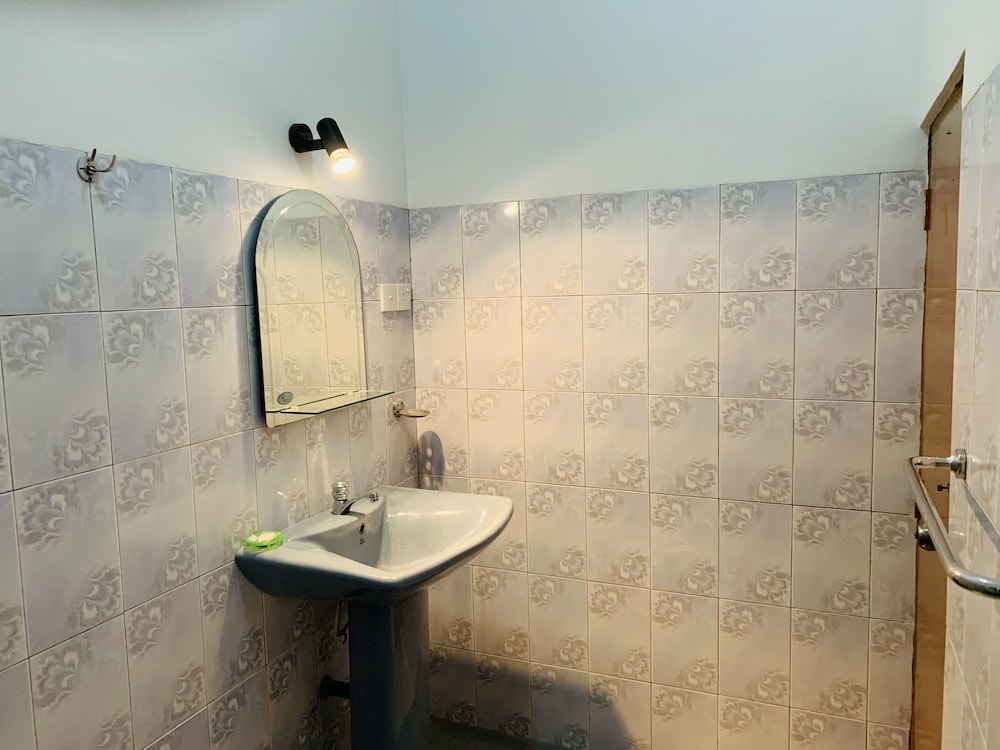 Standard Room (Non AC) photo 3