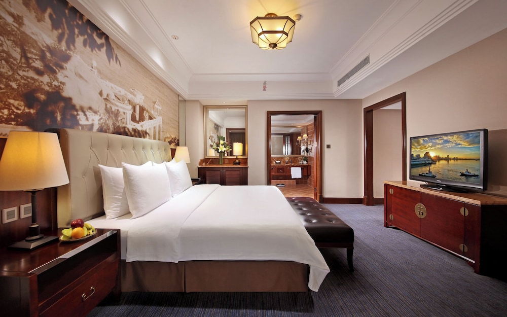 Deluxe   City View  Suite photo 1