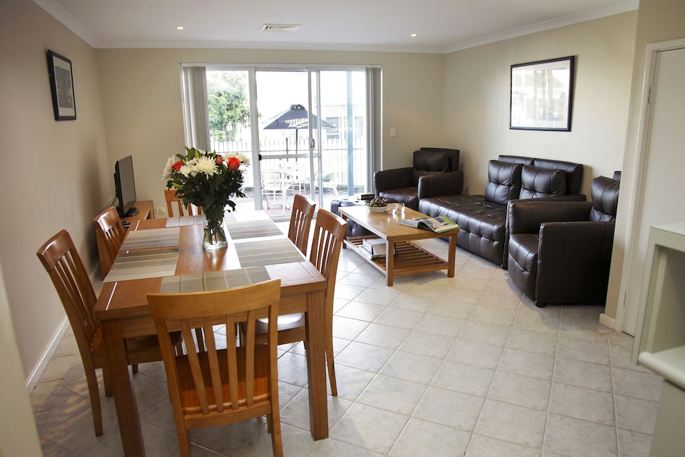 Family Apartment, 2 Bedrooms, 2 Bathrooms - Photo 6