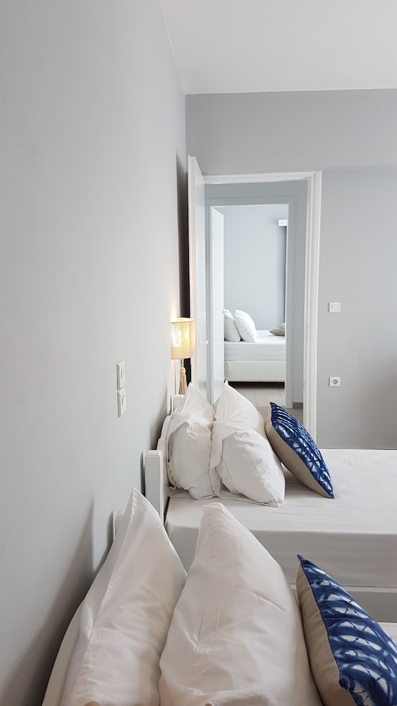 Family Apartment, Balcony, Partial Sea View - Photo 6