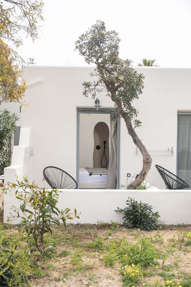 Deluxe Triple Room - Photo 13