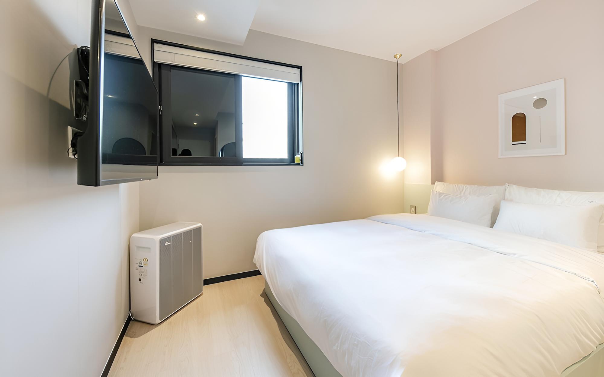 Room (Premium (Non-smoking)(OTT)) - Photo 6