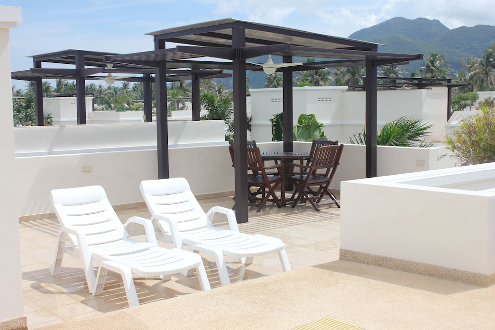 2 Bedroom Deluxe Pool Villa photo 2