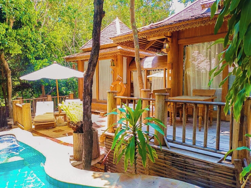 Junior Pool Villa with FREE THB 2,000 Net Resort Credit per Night - Photo 1