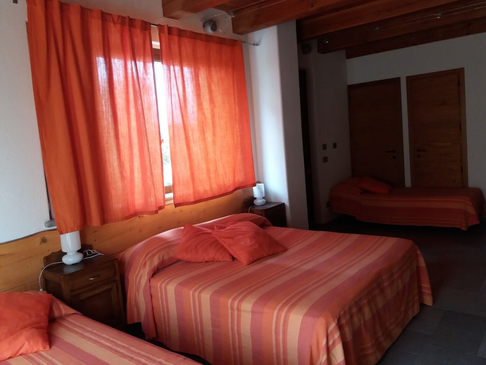 Comfort Double or Twin Room, Balcony, Courtyard View