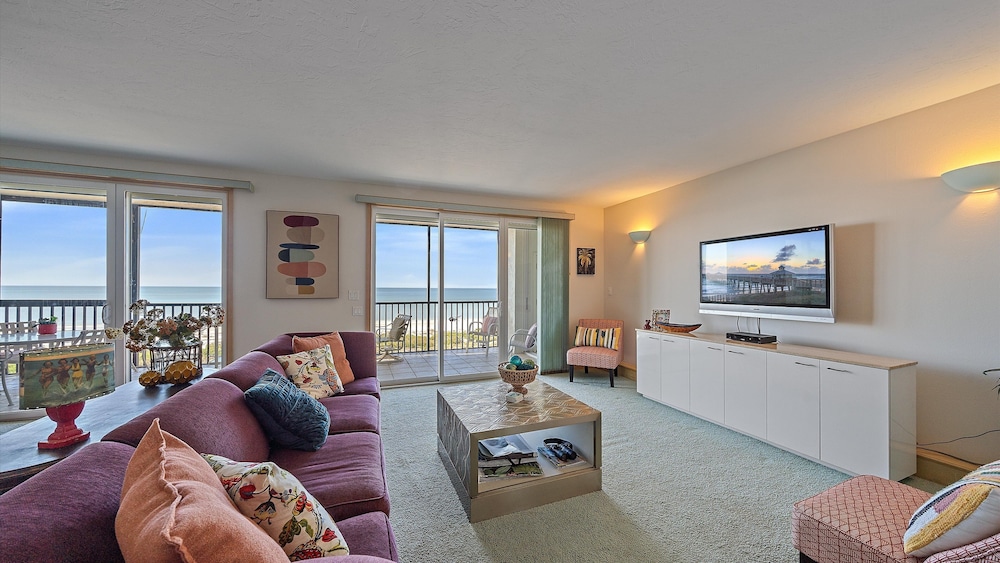 Condo, 3 Bedrooms