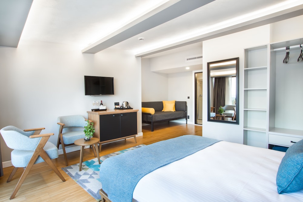 Prime Room with Balcony photo 2