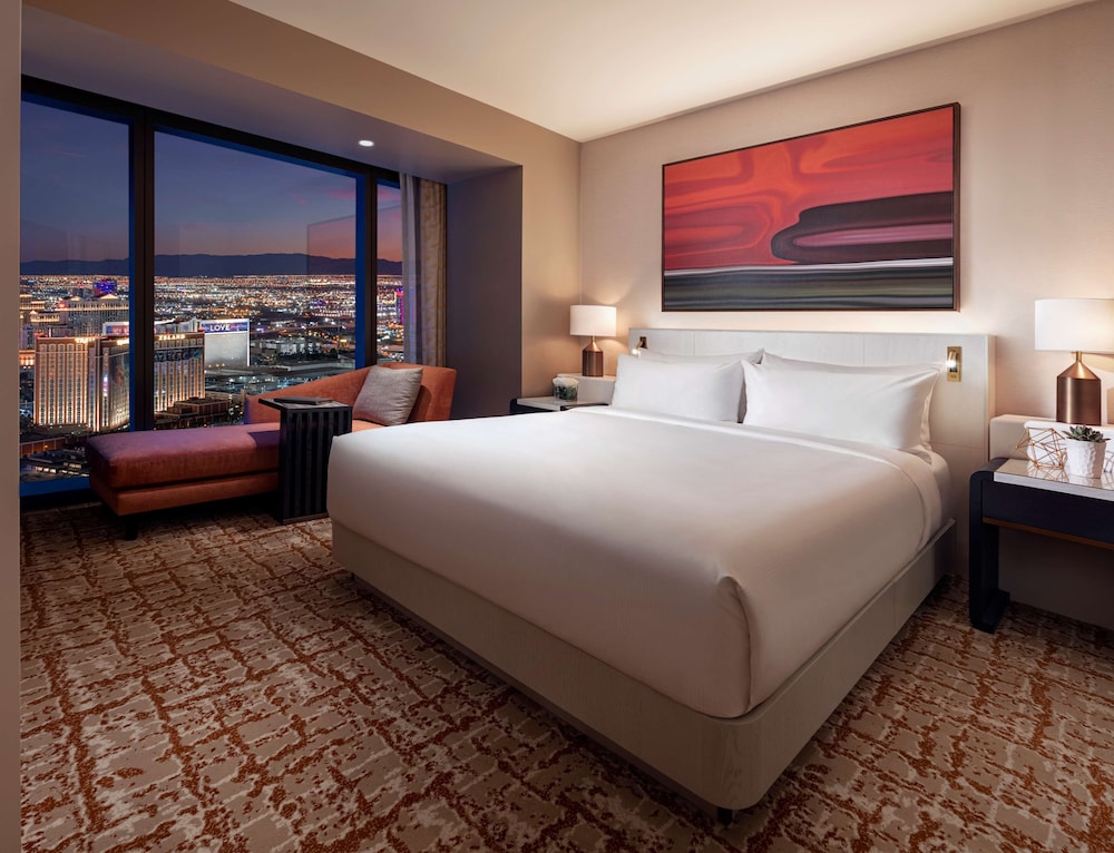 Suite, 1 Bedroom (Crockfords West, Strip View) - Photo 1