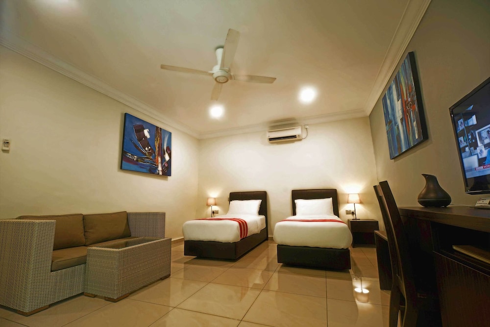 Executive Double or Twin Room (with A/C) - Photo 12
