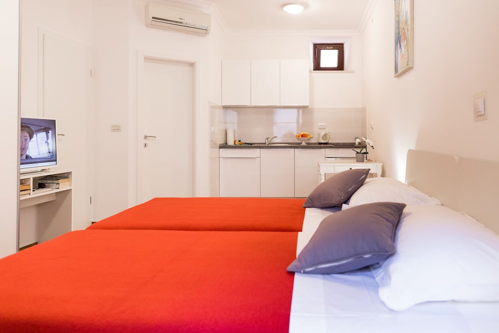 Double or Twin Room photo 1