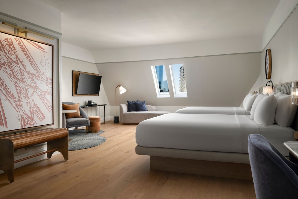 Room, 2 Queen Beds - Photo 6
