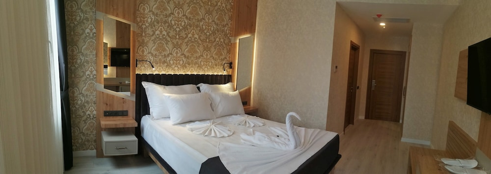Standard Double or Twin Room - Photo 5