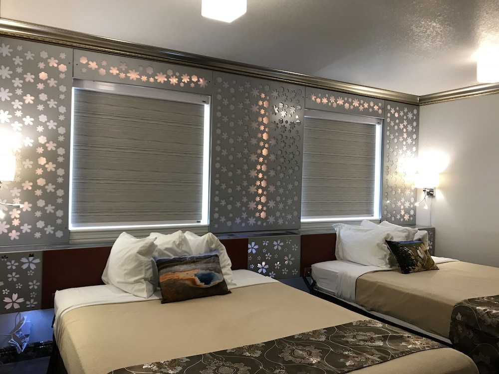 Deluxe Suite, Balcony, Lake View photo 1