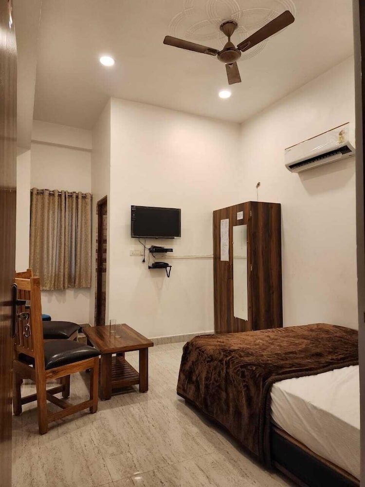 Deluxe Double Room photo 2