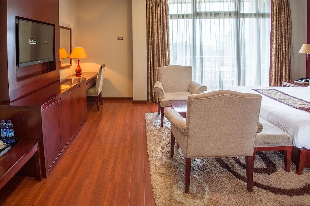 Deluxe Twin Room, 2 Queen Beds, Accessible photo 3