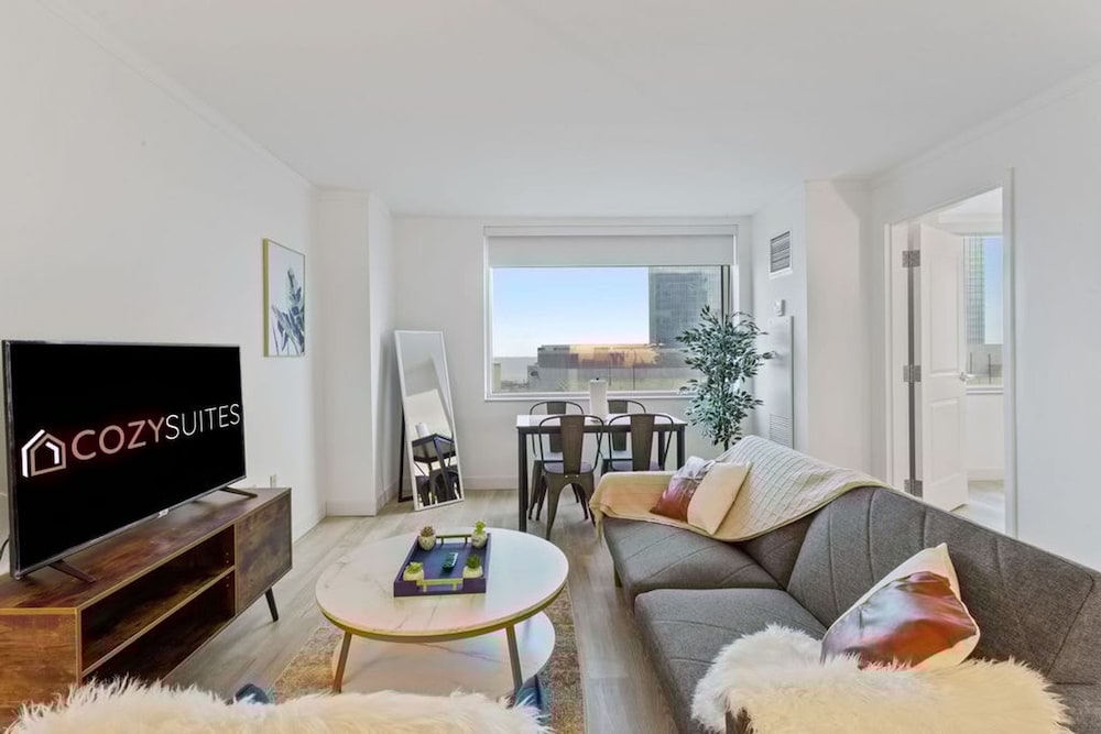 TWO Adjacent Spacious Cozysuites på Strandpromenaden, Billede 45