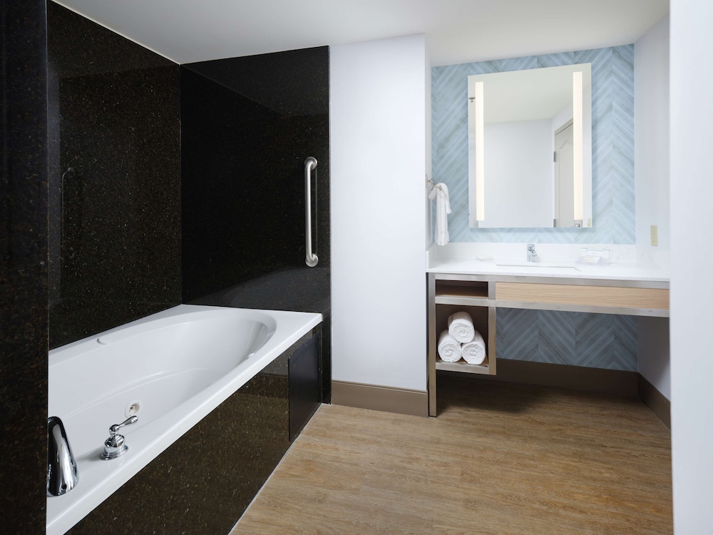 Suite - Photo 6