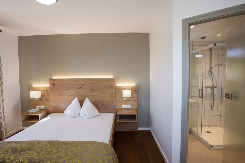 Double Room, Mountain View