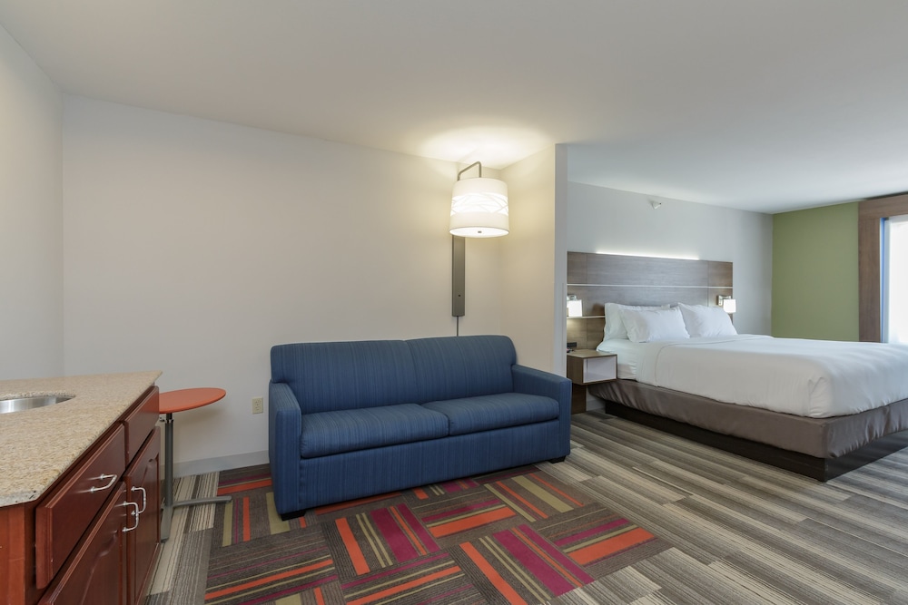 Suite, Multiple Beds - Photo 7
