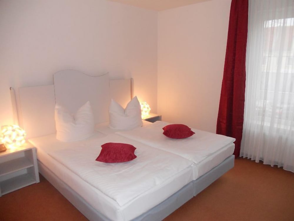 Double or Twin Room - Photo 1