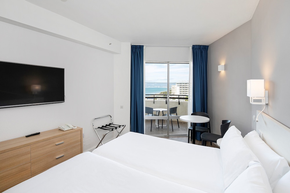 Estudio con Vista al Mar