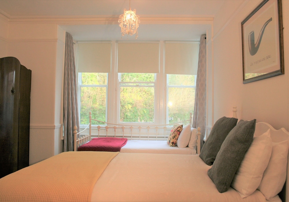 Family Room, Private Bathroom