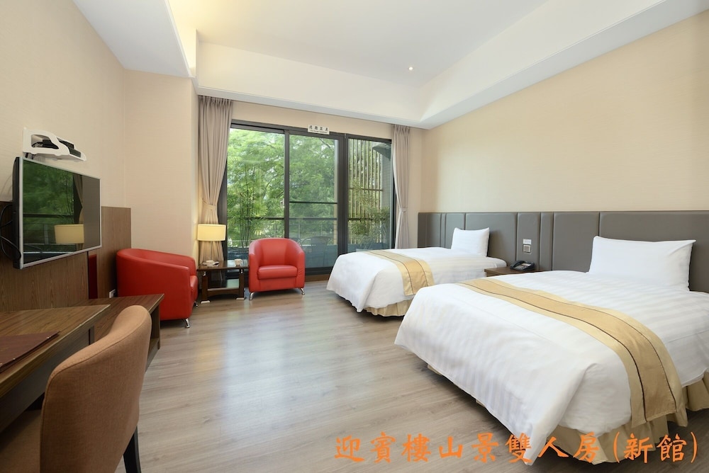 Deluxe Twin Room photo 1