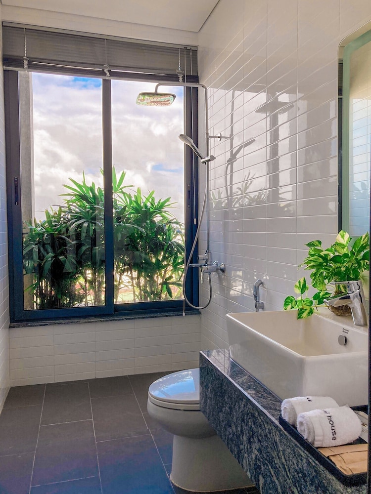 Deluxe Double Room, Balcony - Photo 4