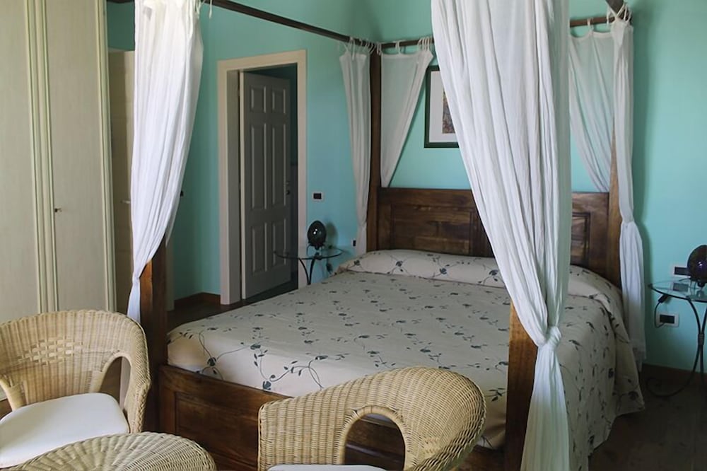 Quadruple Room photo 2