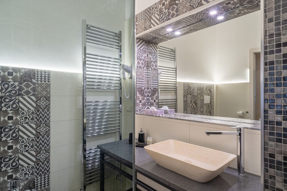 Deluxe Double or Twin Room photo 3