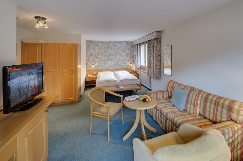 Junior Suite, Mountain View (Matterhorn)