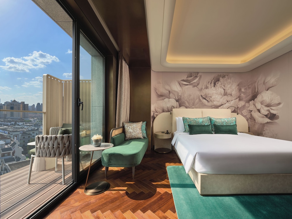Grand Terrace Queen Room photo 1