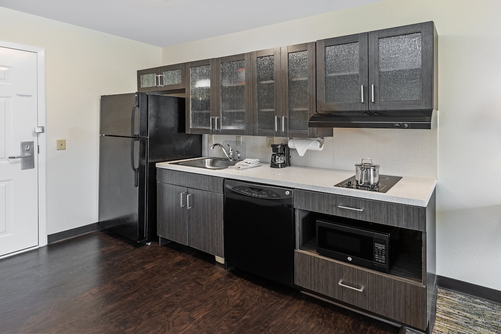 Studio Suite, 2 Double Beds, Accessible (Mobility Tub)
