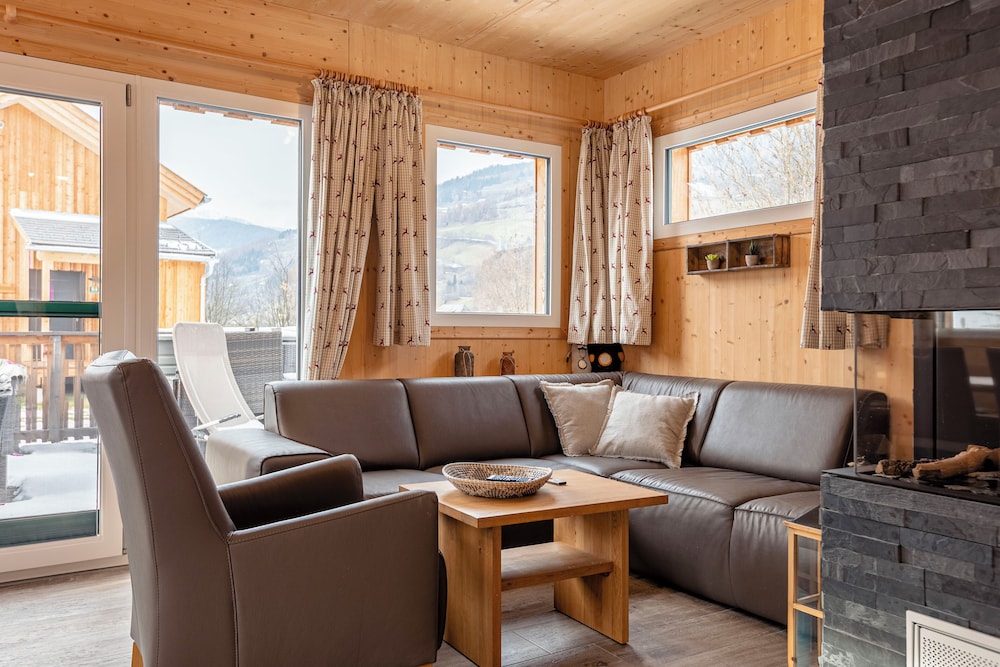 Chalet # 59  mit 4 Schlafzimmern, Sauna & Whirlpool