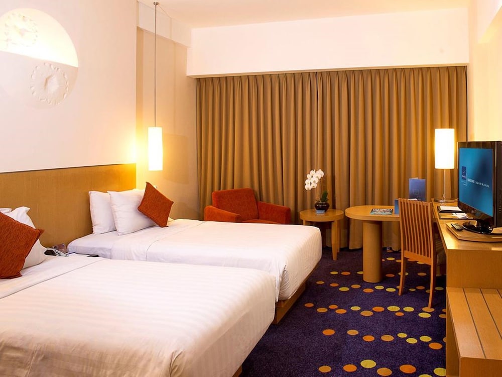 Superior Room, 1 King Bed - Photo 3