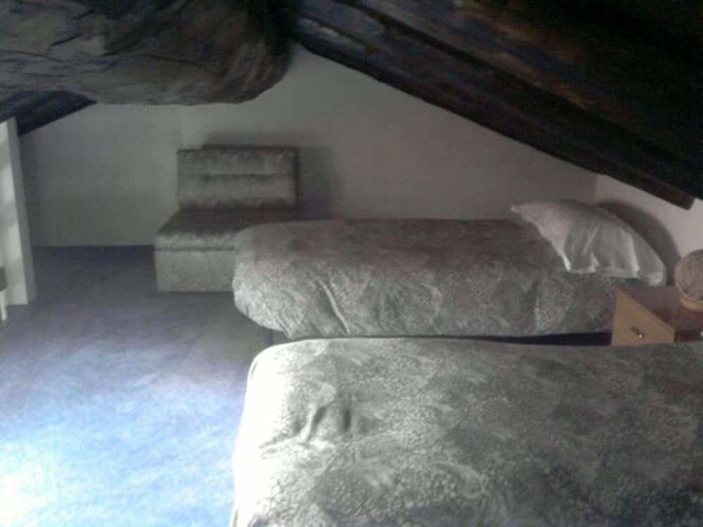 Superior Family Room photo 3