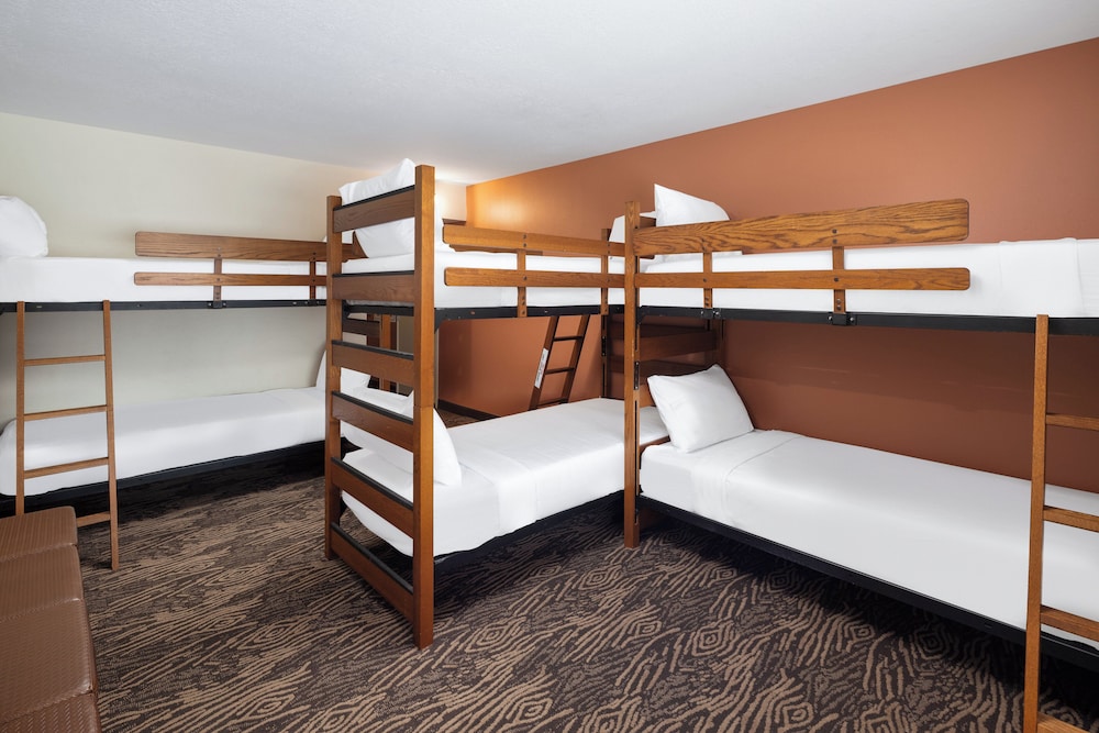 Standard Room, 6 bunk beds photo 2