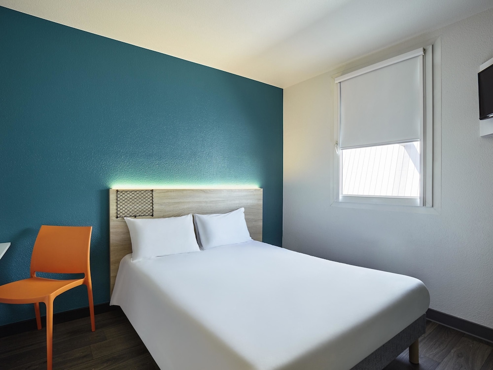 Room, 1 Double Bed, Private Bathroom (Cabrio) photo 3