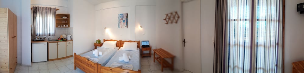 Economy Studio, 2 Twin Beds photo 1