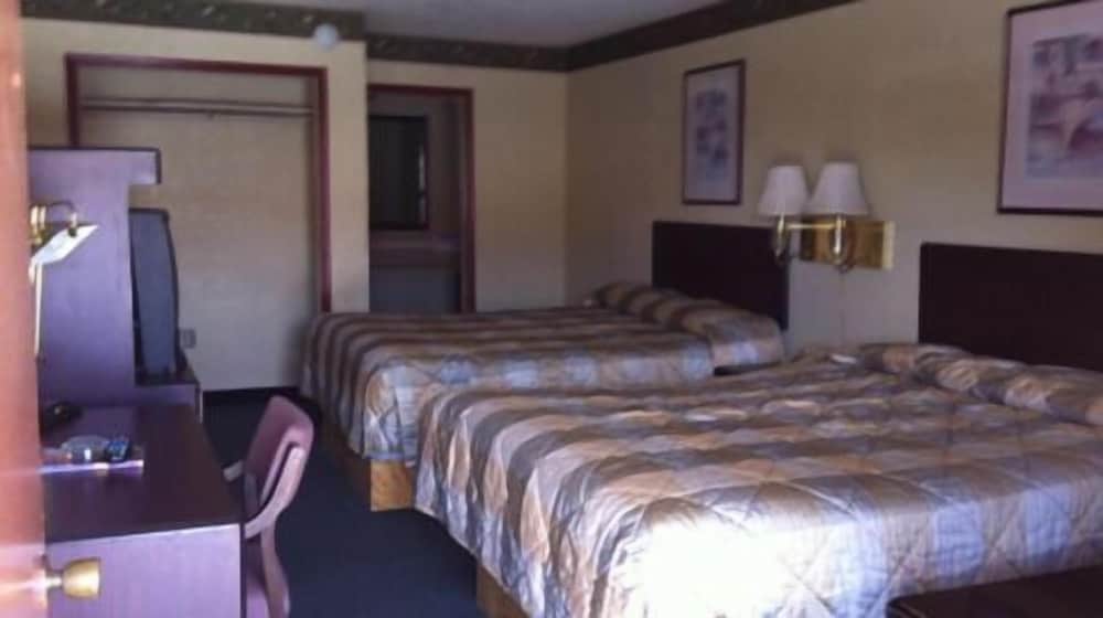 Standard Double Room, 2 Double Beds photo 2