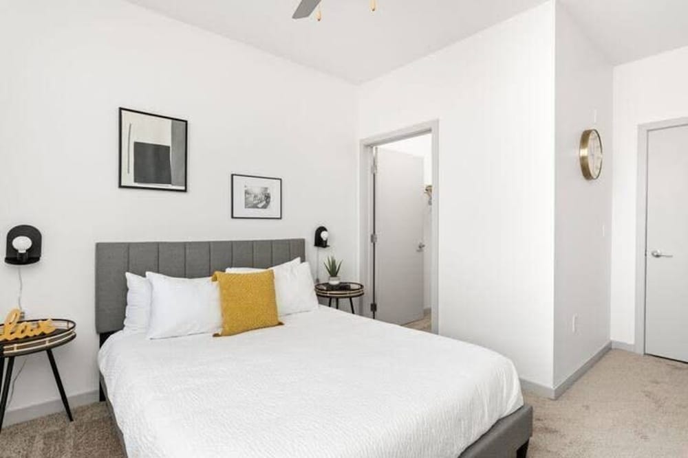 Cozysuites l Chic 1BR Bottleworks Indy 5, Foto 45