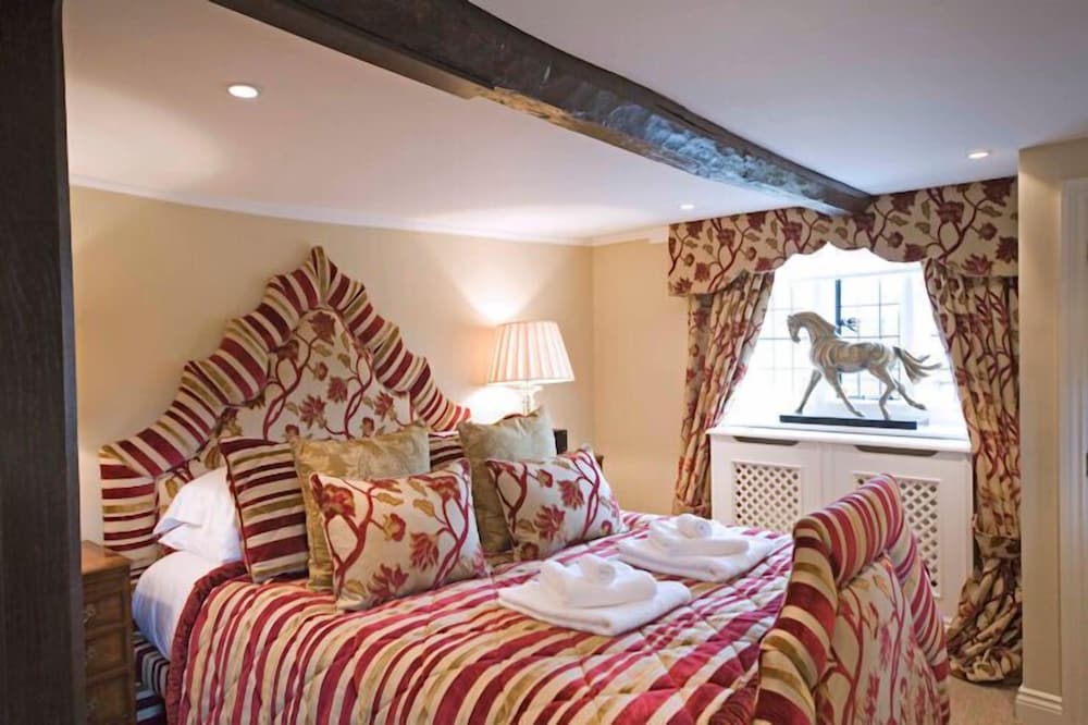 Luxury Room, 1 King Bed (Edwardian) photo 3