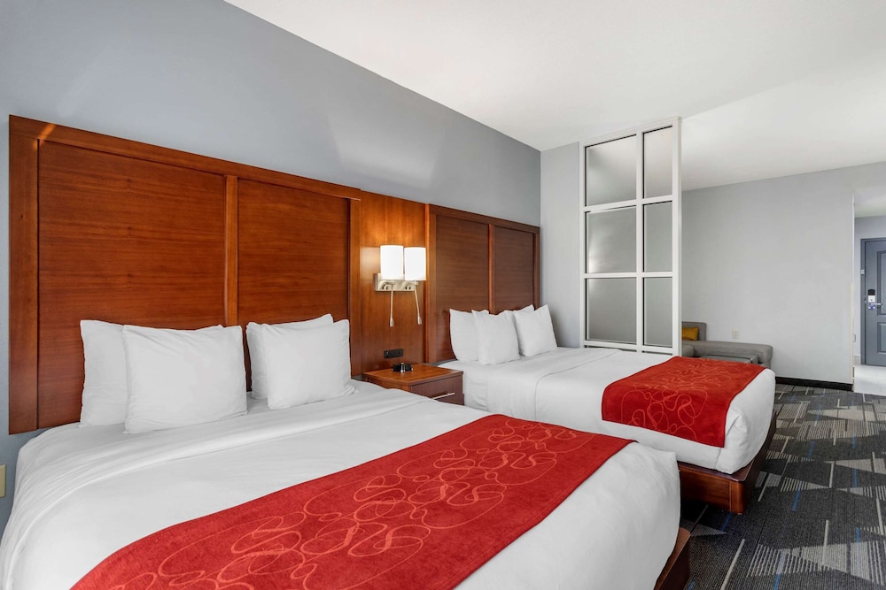Suite, 2 Queen Beds - Photo 6